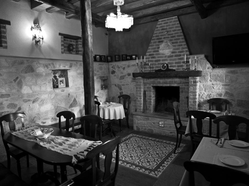 Boutique Hotel Kokkino Spiti Karaferye Dış mekan fotoğraf