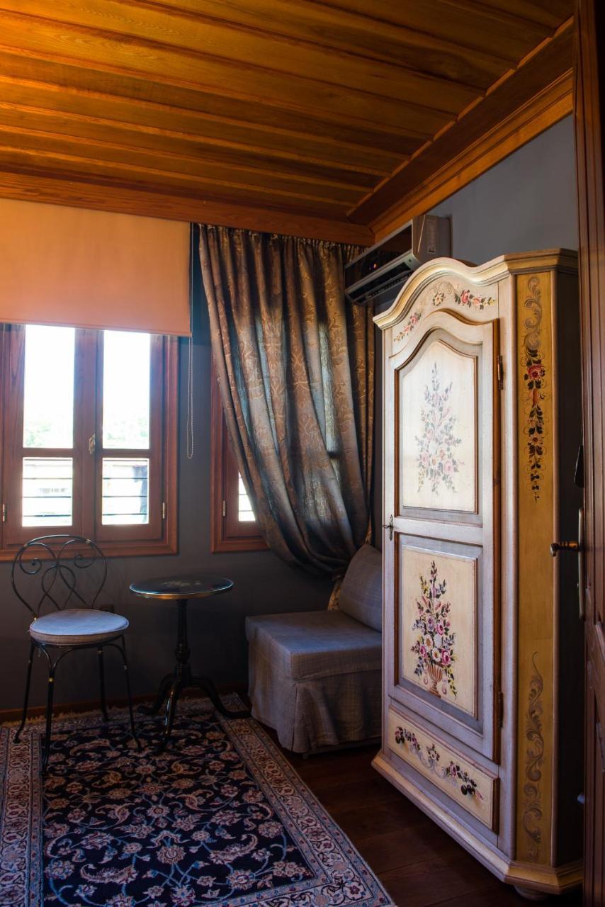 Boutique Hotel Kokkino Spiti Karaferye Dış mekan fotoğraf
